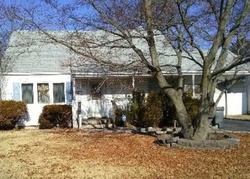 Pre-foreclosure Listing in KIME AVE NORTH BABYLON, NY 11703