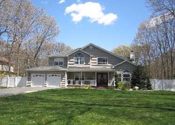 Pre-foreclosure in  ROOSEVELT BLVD Hauppauge, NY 11788