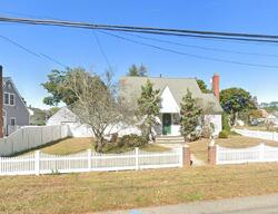 Pre-foreclosure in  JEFFERSON ST East Islip, NY 11730