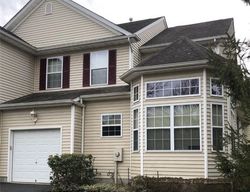 Pre-foreclosure Listing in CRANBERRY CIR MEDFORD, NY 11763