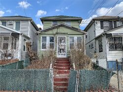 Pre-foreclosure in  177TH ST Jamaica, NY 11433