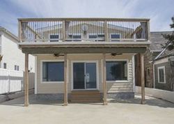 Pre-foreclosure in  FAIRWATER AVE Massapequa, NY 11758