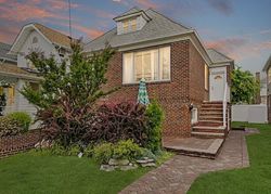 Pre-foreclosure Listing in BEACH 139TH ST ROCKAWAY PARK, NY 11694