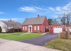 Pre-foreclosure Listing in DALE LN LEVITTOWN, NY 11756