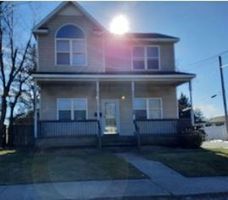 Pre-foreclosure in  RICHARD AVE Islip Terrace, NY 11752