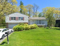 Pre-foreclosure in  ROBERT DR New Rochelle, NY 10804