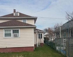 Pre-foreclosure Listing in CENTRAL AVE BALDWIN, NY 11510