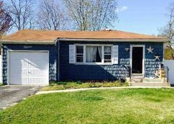 Pre-foreclosure in  RYE CT Bay Shore, NY 11706
