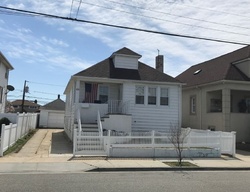 Pre-foreclosure in  TRAYMORE BLVD Island Park, NY 11558
