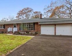  Munsell Rd, Patchogue NY