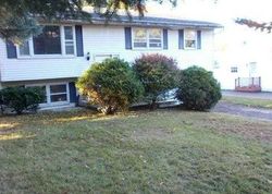  James Ln, Troy NY