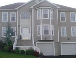 E Meadow Wind Ln, Newburgh NY