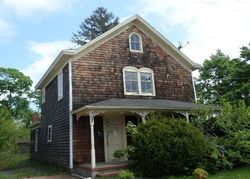 Pre-foreclosure Listing in SAINT JOHNS PL RIVERHEAD, NY 11901