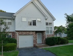 Pre-foreclosure in  GOLDENWOOD CIR Central Islip, NY 11722
