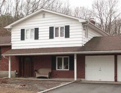 Pre-foreclosure in  FAIROAKS LN Smithtown, NY 11787