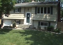  Van Brunt Ave, Selden NY