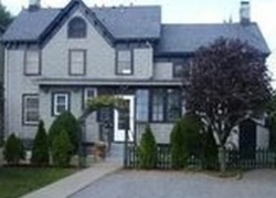 Pre-foreclosure Listing in AUDREY AVE OYSTER BAY, NY 11771