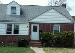 Pre-foreclosure in  LAWRENCE ST Uniondale, NY 11553