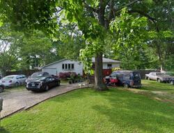 Pre-foreclosure in  LEXINGTON AVE Central Islip, NY 11722