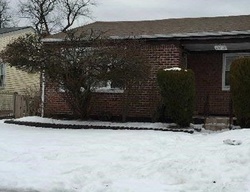 Pre-foreclosure Listing in 234TH ST ROSEDALE, NY 11422