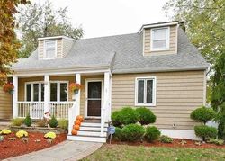 Pre-foreclosure Listing in CARMANS GATE FARMINGDALE, NY 11735