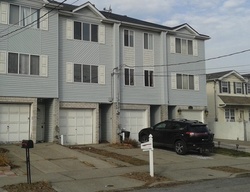 Pre-foreclosure in  GRANITE AVE Staten Island, NY 10303