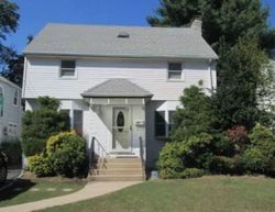 Pre-foreclosure in  ALLENWOOD RD Great Neck, NY 11023