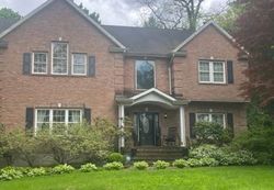 Pre-foreclosure in  HENNESSEY DR Huntington, NY 11743