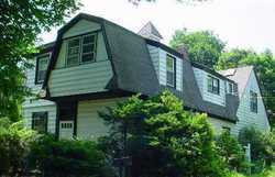 Pre-foreclosure in  POND XING Lawrence, NY 11559