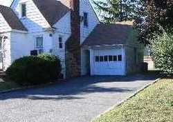 Pre-foreclosure in  MARLE PL Bellmore, NY 11710