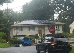 Pre-foreclosure in  DELANE PL Huntington, NY 11743