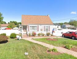 Pre-foreclosure in  16TH ST West Babylon, NY 11704