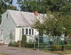 Pre-foreclosure Listing in PINE GROVE BLVD BAY SHORE, NY 11706