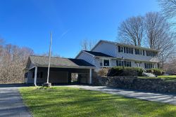 Pre-foreclosure in  HUNT RD Wallkill, NY 12589