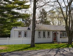  W 5th St, Deer Park NY