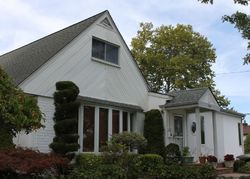 Pre-foreclosure in  HERRICKS RD New Hyde Park, NY 11040
