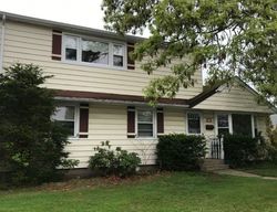 Pre-foreclosure in  WASHINGTON AVE Seaford, NY 11783