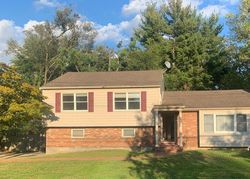 Pre-foreclosure Listing in RED SPRING LN GLEN COVE, NY 11542