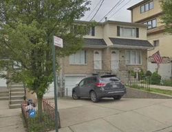 Pre-foreclosure in  HILLSIDE AVE Staten Island, NY 10304