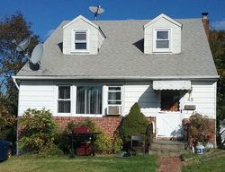 Pre-foreclosure in  RUSSELL ST Roslyn Heights, NY 11577