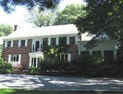 Pre-foreclosure in  MELODY LN Huntington, NY 11743