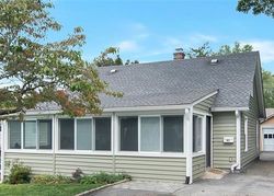 Pre-foreclosure in  GRANT PL Thornwood, NY 10594