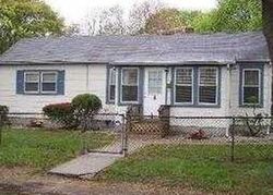 Pre-foreclosure Listing in E END AVE CENTRAL ISLIP, NY 11722