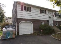 Pre-foreclosure in  CHENANGO DR Bay Shore, NY 11706