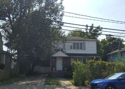 Pre-foreclosure in  PROSPECT AVE Hewlett, NY 11557