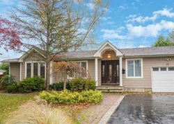 Pre-foreclosure Listing in GRACE PARK DR COMMACK, NY 11725