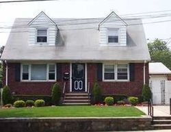 Pre-foreclosure in  HAMDEN AVE Staten Island, NY 10306