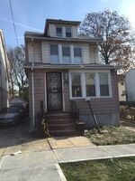 Pre-foreclosure in  TIOGA DR Saint Albans, NY 11412