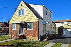 Pre-foreclosure Listing in 120TH AVE SAINT ALBANS, NY 11412