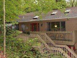 Pre-foreclosure in  FAIRWAY PL Cold Spring Harbor, NY 11724